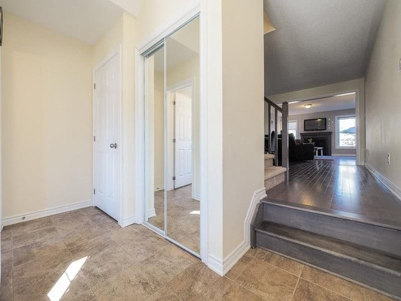 238 Par-La-Ville Cir - Photo 2 of 14