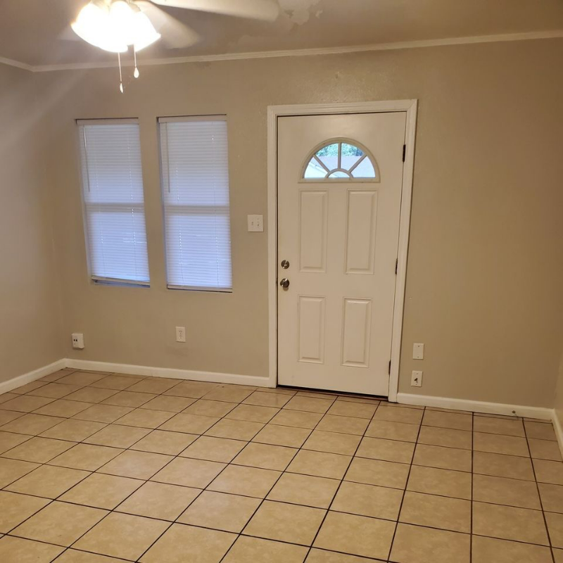 1425 Timber Lane Rd - Photo 2 of 11