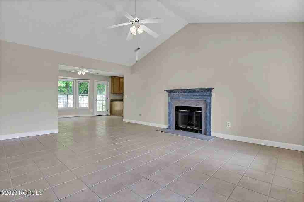 4420 Woodcroft Ct - Photo 3 of 22