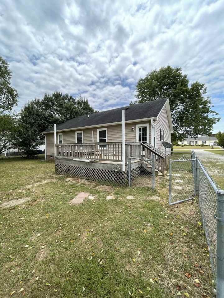 115 Hillcrest Dr #NA - Photo 2 of 11