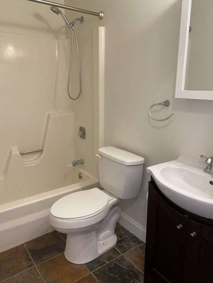 521 Park Ave #5 - Photo 3 of 9