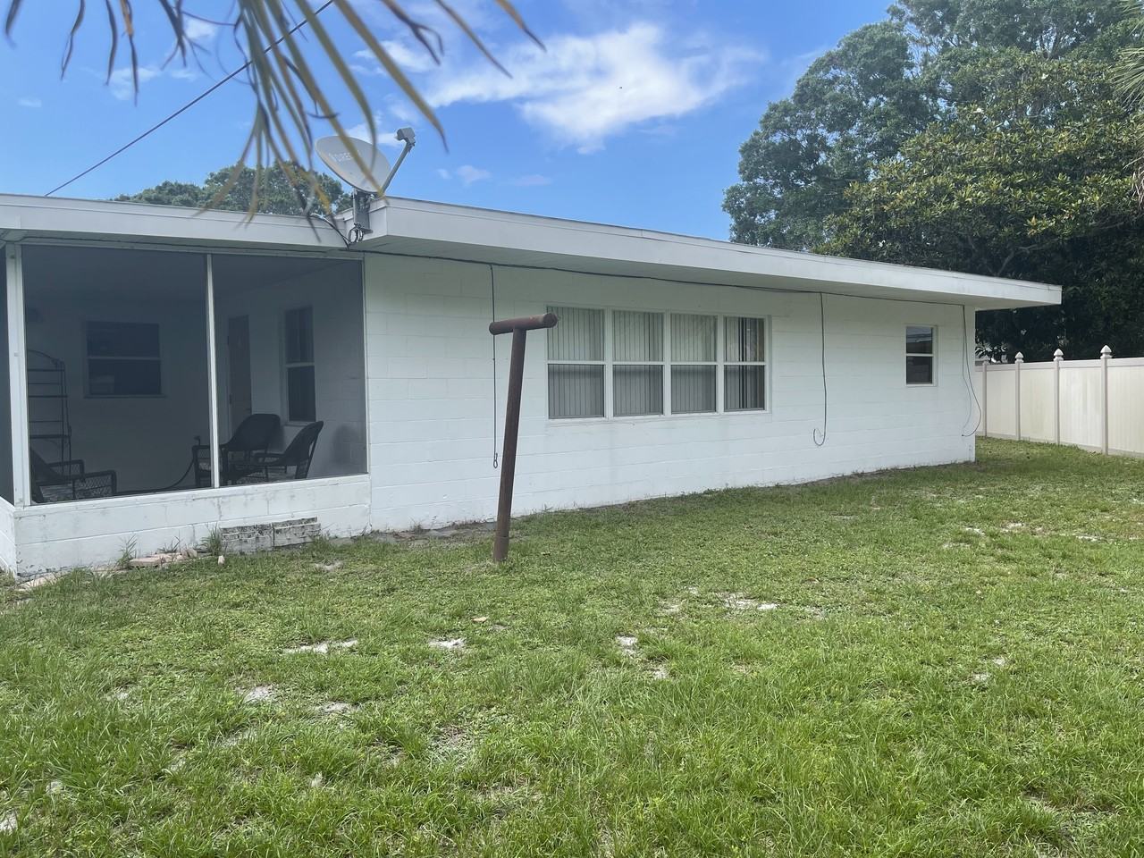 2916 Rollins St #NA - Photo 3 of 20