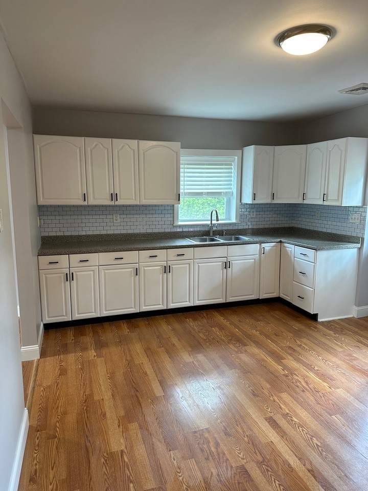 6409 W Jersey Ave - Photo 2 of 16