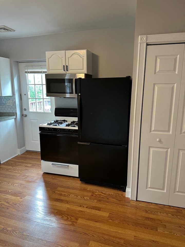 6409 W Jersey Ave - Photo 3 of 16