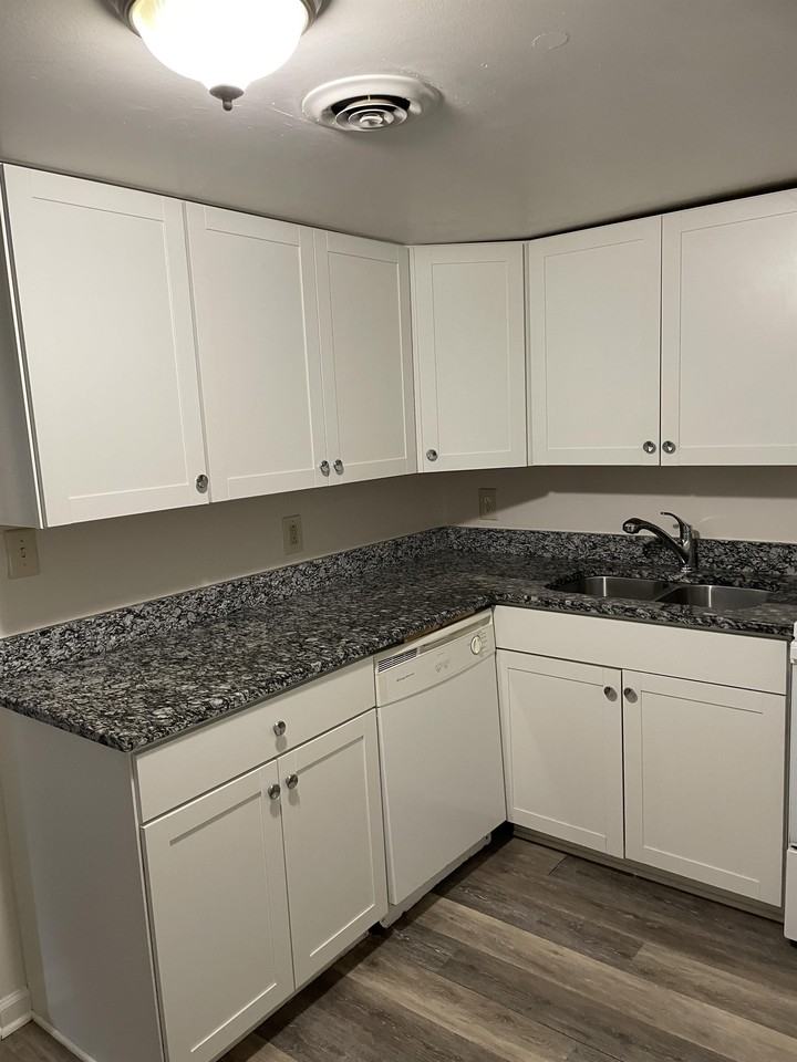 613 Rock Creek Rd #B - Photo 6 of 15