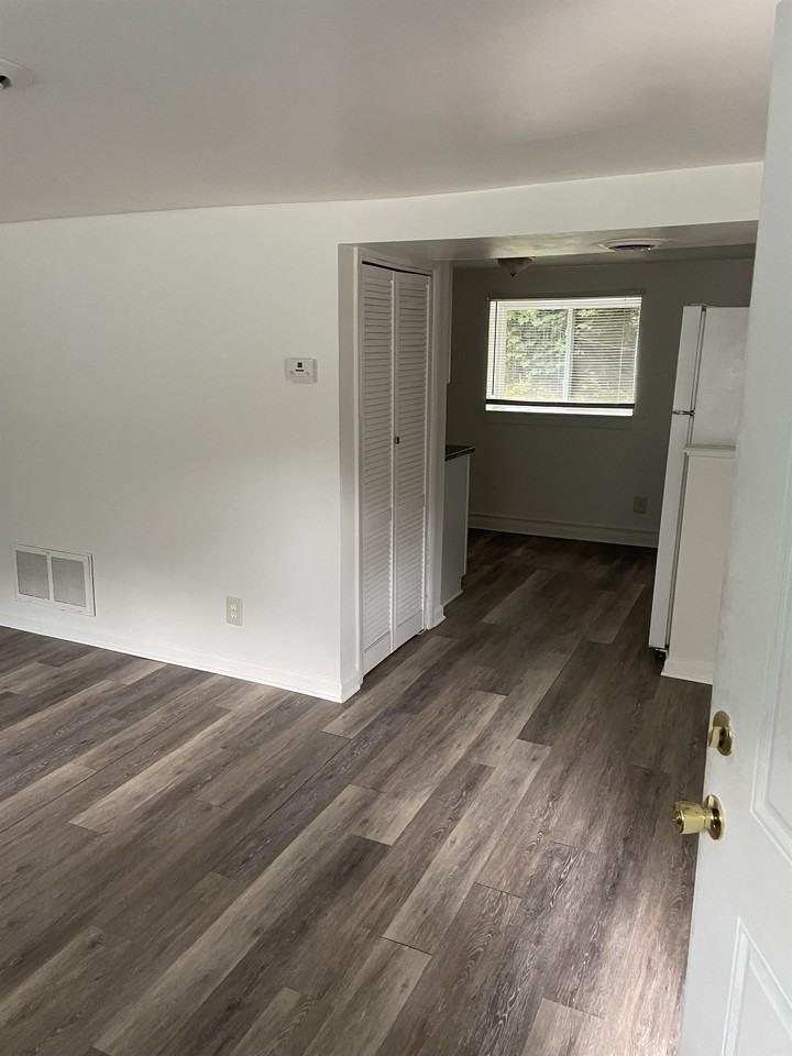 613 Rock Creek Rd #B - Photo 3 of 15