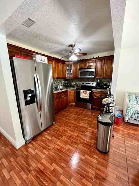 3821 Sw 99th Ave - Photo 3 of 22