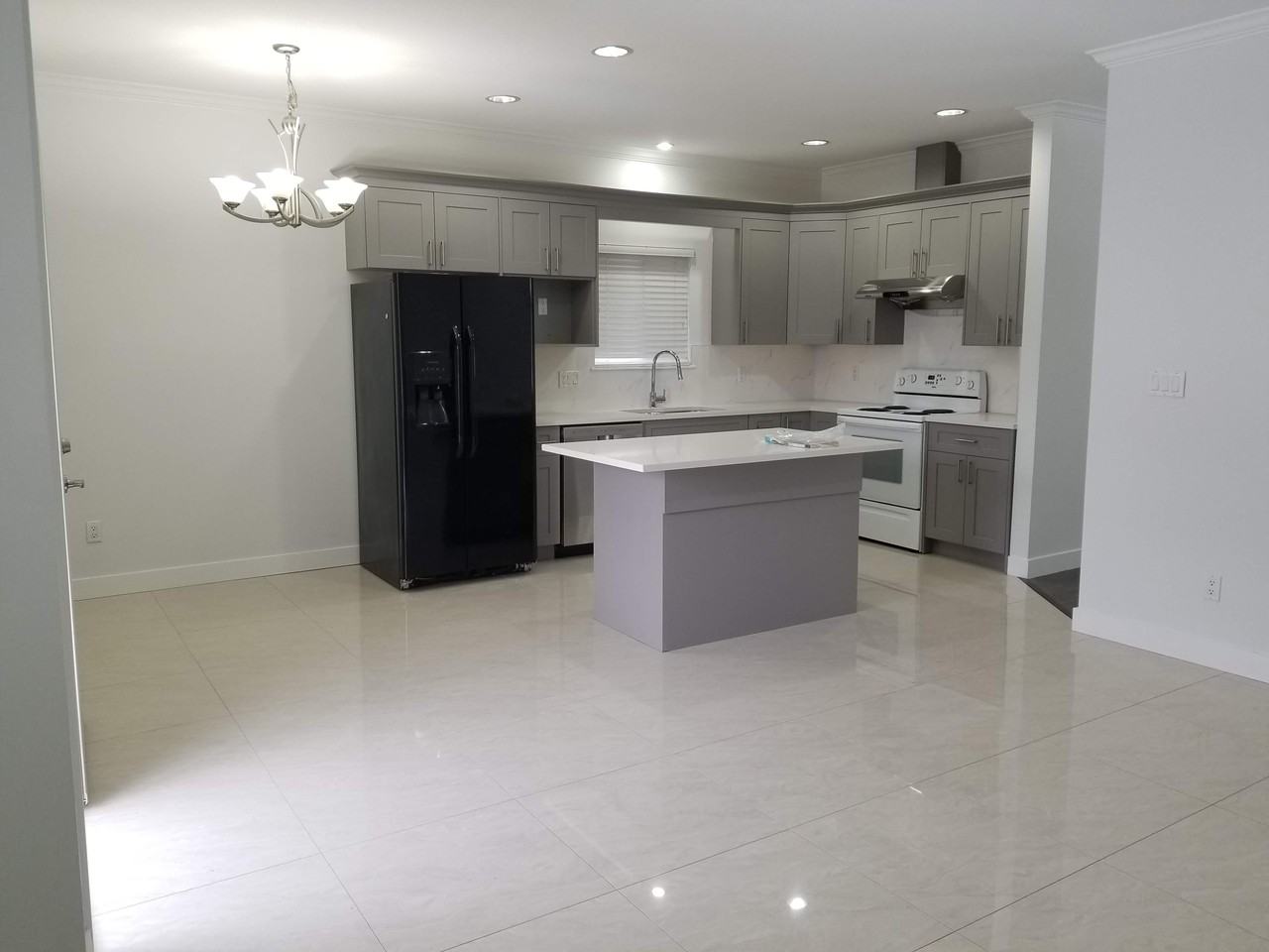 16771 63 Avenue - Photo 2 of 14