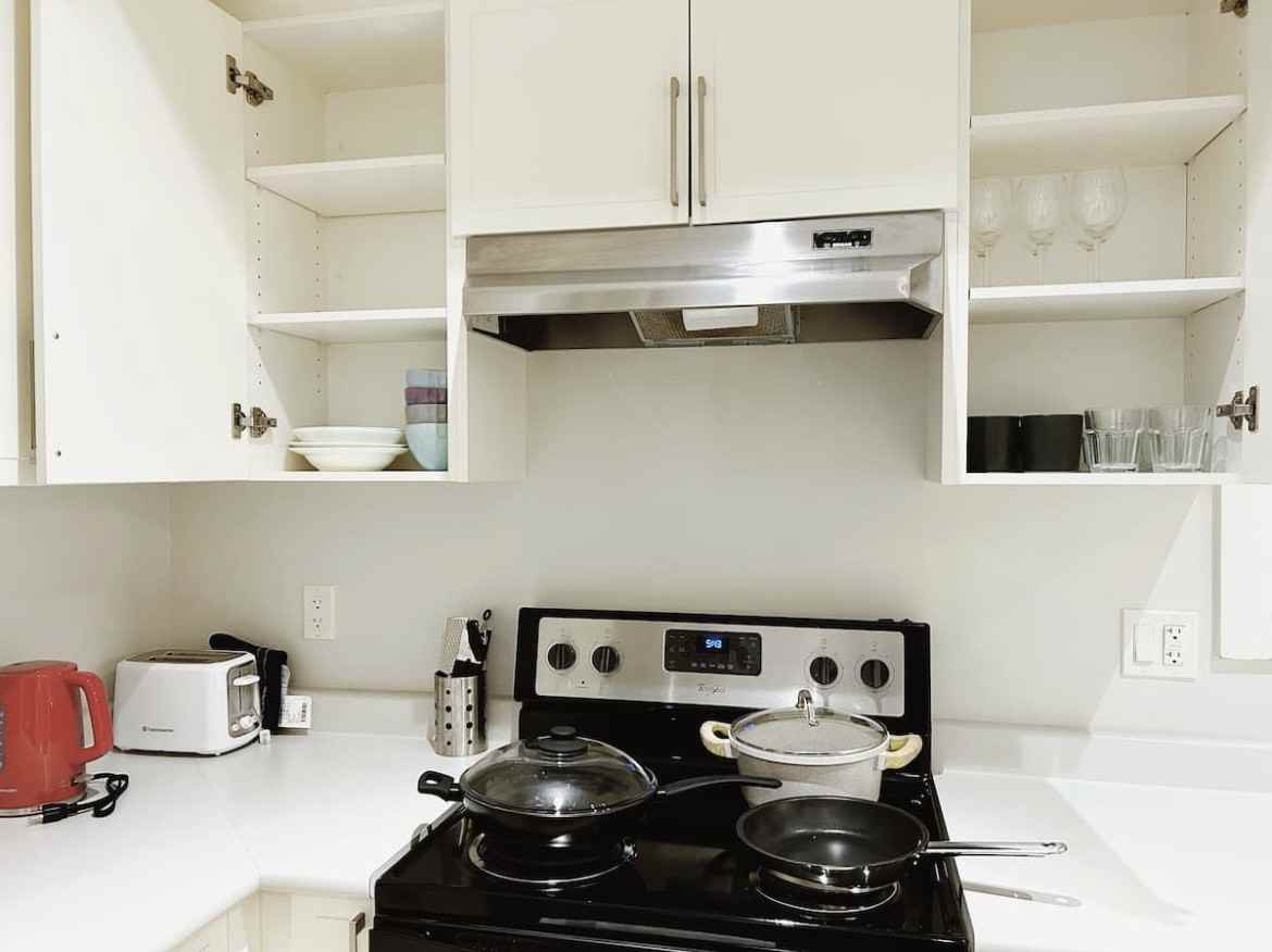 16475 21A Avenue - Photo 2 of 9