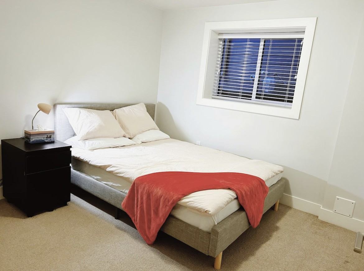 16475 21A Avenue - Photo 3 of 9