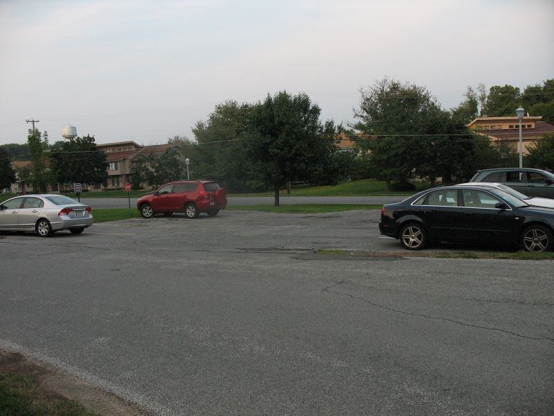 411 Iroquois Ct - Photo 2 of 6