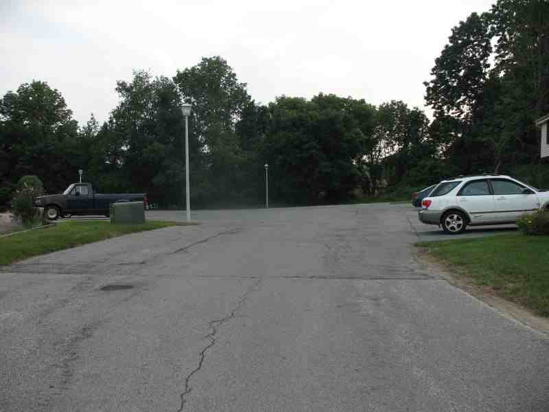 411 Iroquois Ct - Photo 3 of 6