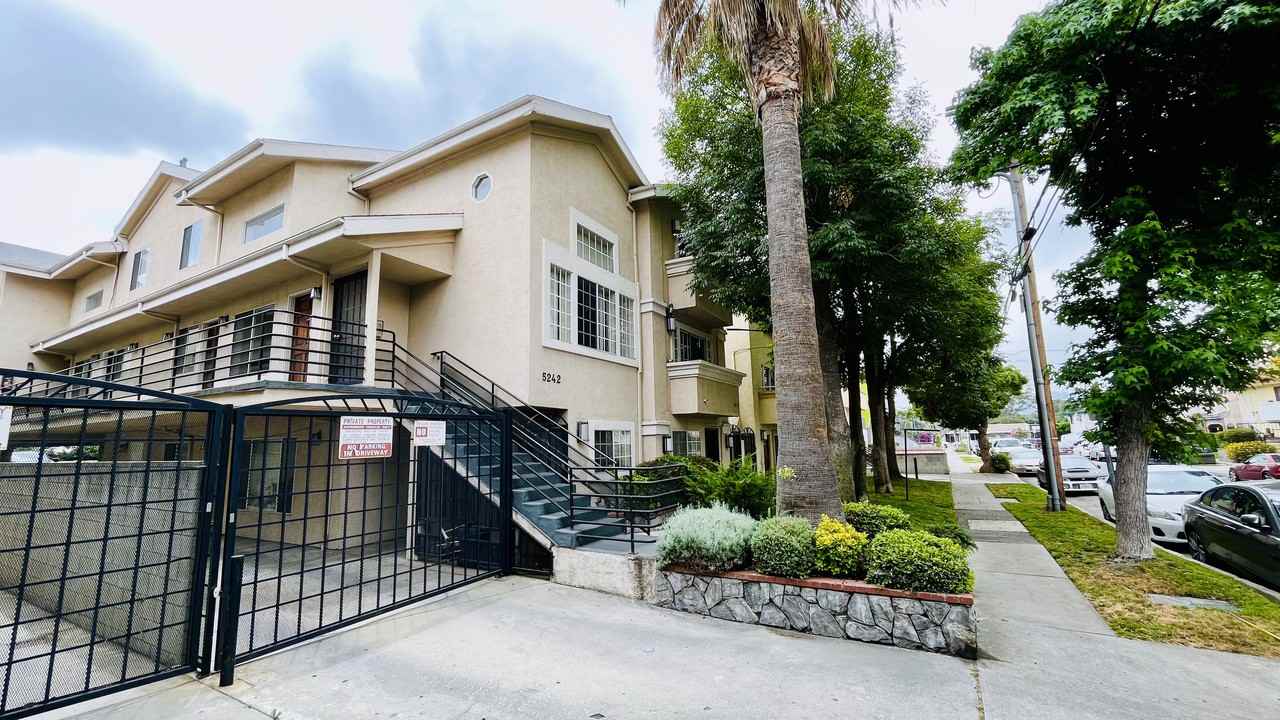 5242 Cartwright Ave. - Photo 3 of 3