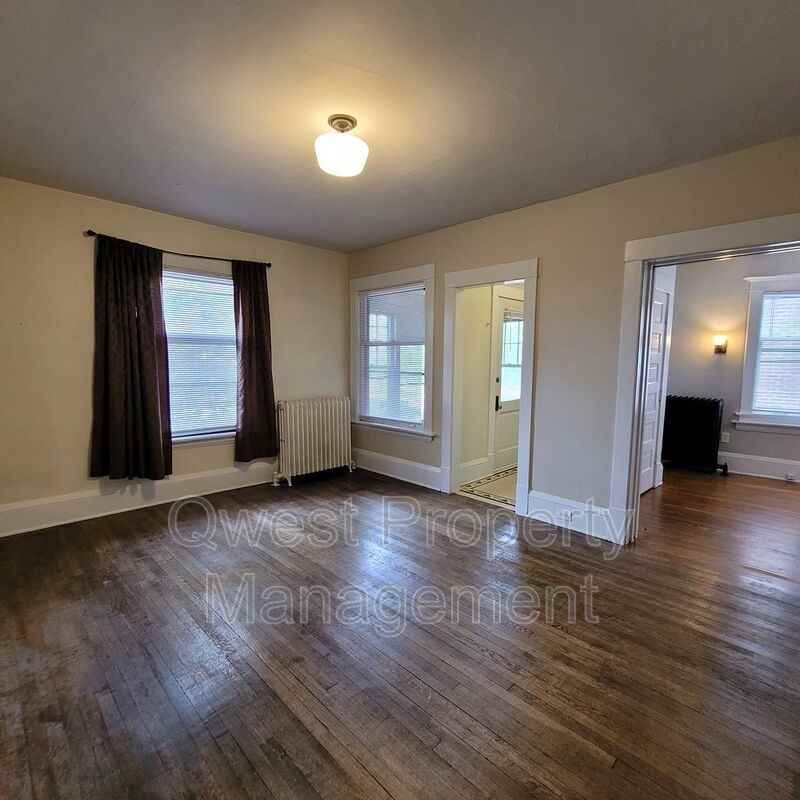 420 Lafayette Ave Se - Photo 3 of 10