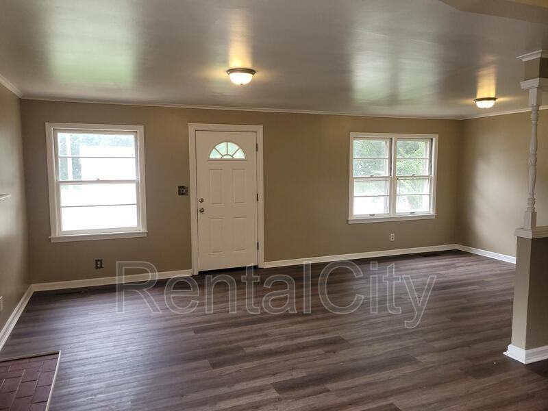 404 W 10th St - Photo 2 of 17