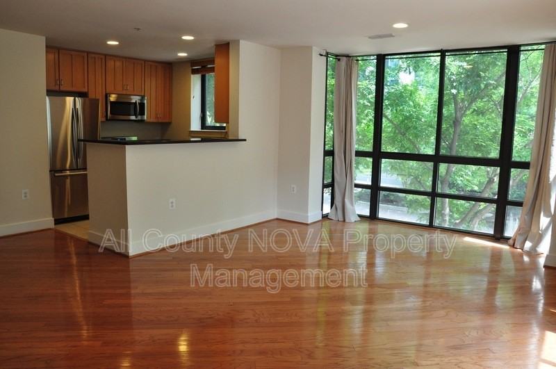1200 N Hartford St #212 - Photo 3 of 21