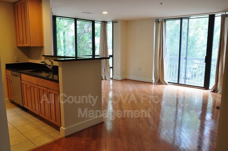 1200 N Hartford St #212 - Photo 4 of 21
