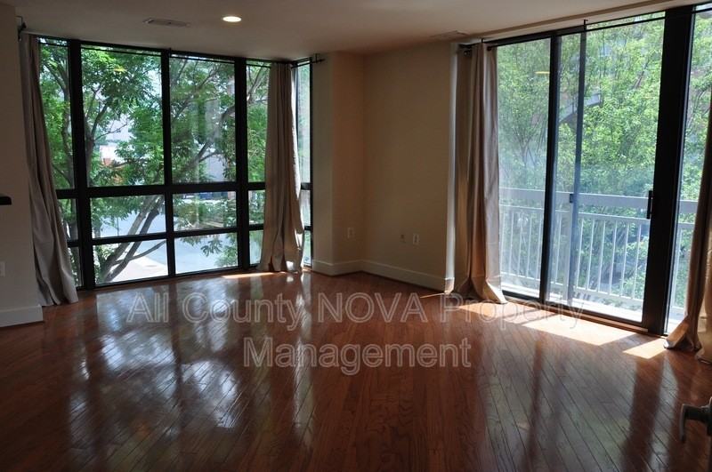 1200 N Hartford St #212 - Photo 5 of 21
