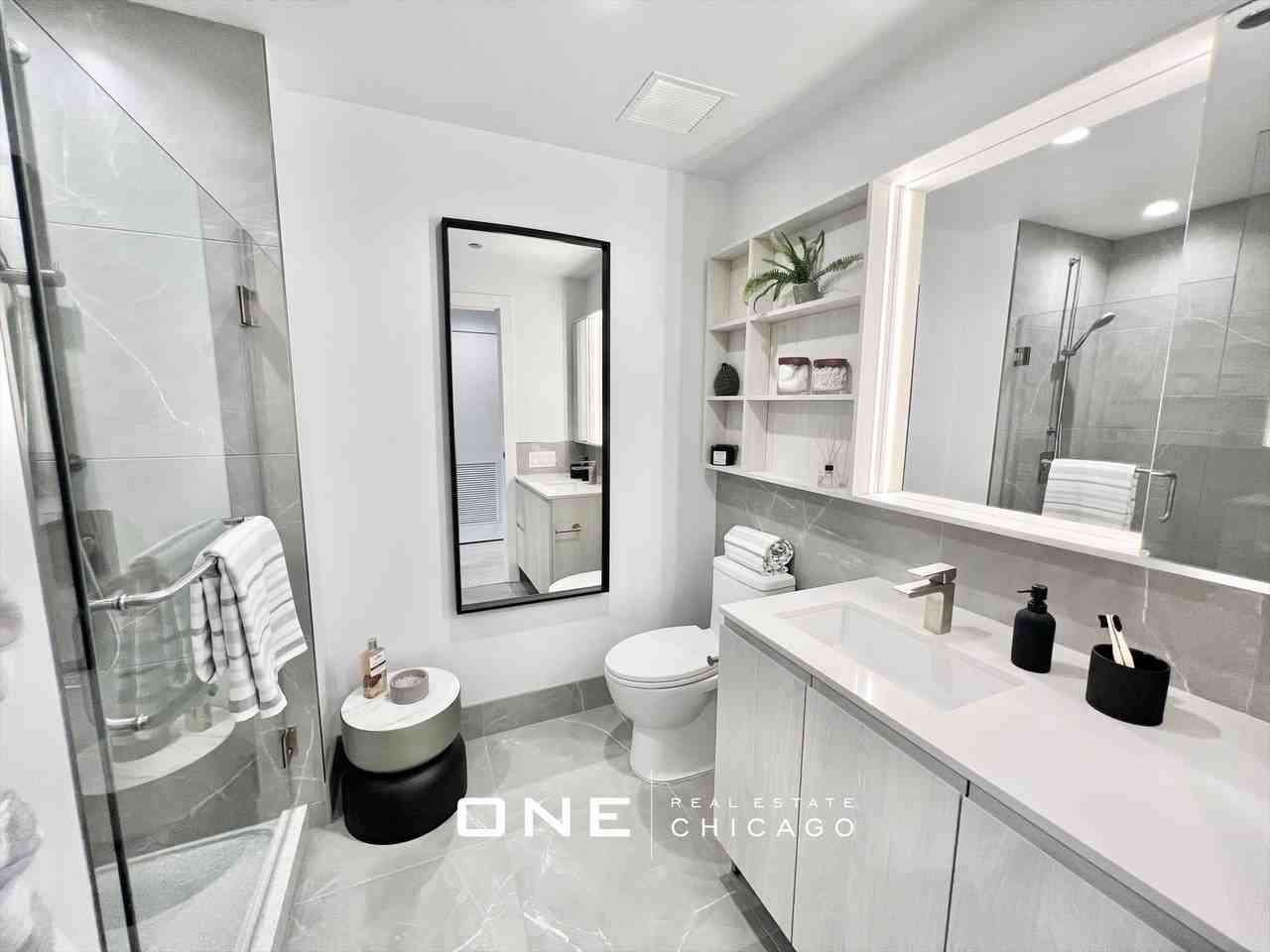 N Halsted St - Photo 5 of 15