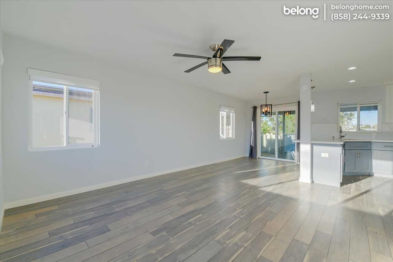 2563 Roseview Pl - Photo 7 of 36