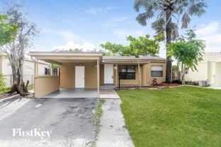 5372 Ne 5th Ave - Photo 1 of 1