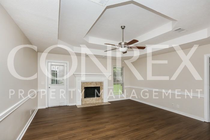 516 Brentwood Dr - Photo 3 of 12