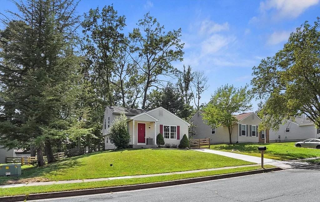 6 Avonmore Ct #NA - Photo 3 of 28