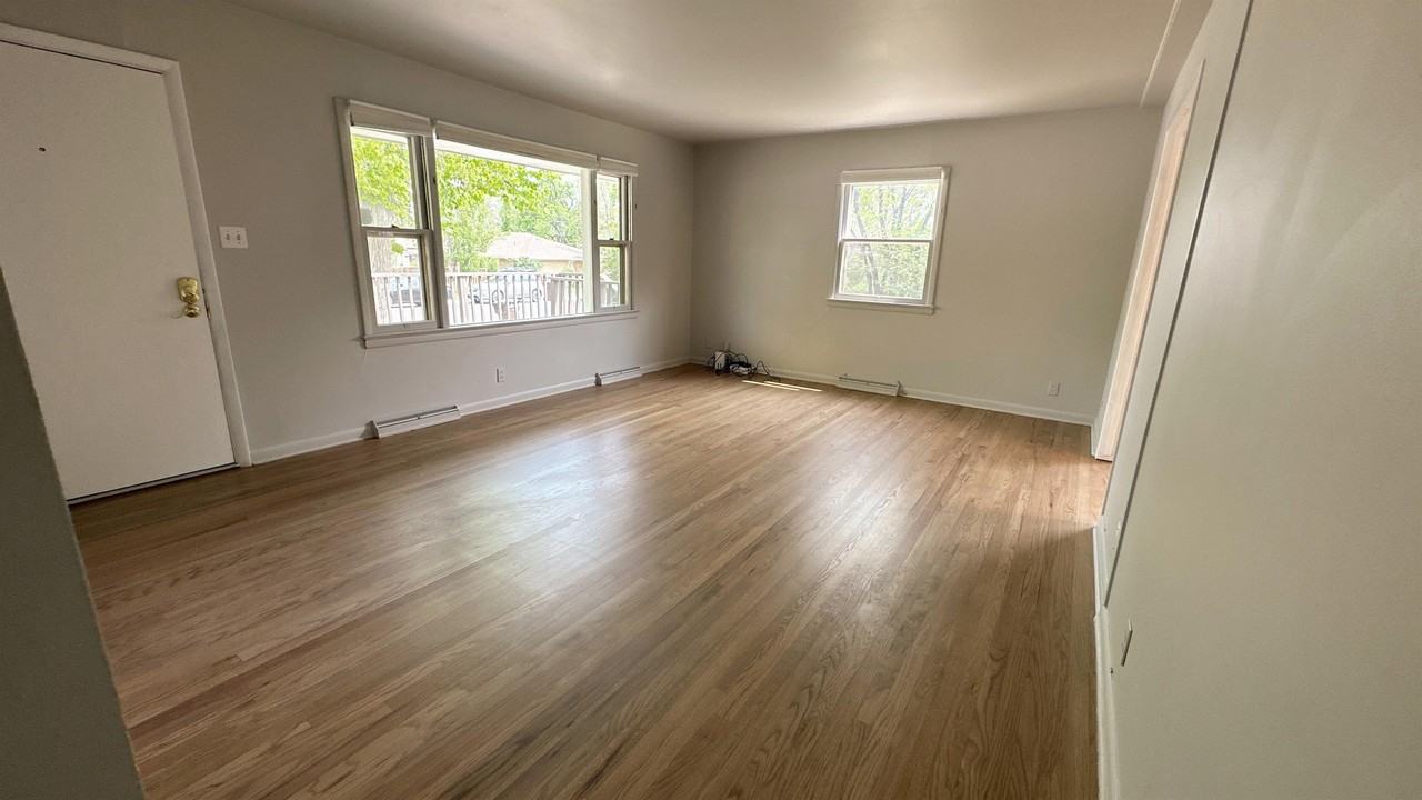 2831 13th St #1 - Photo 5 of 35