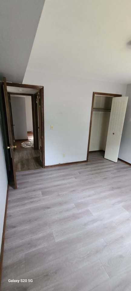 2035 Andrew St Se #3 - Photo 2 of 6