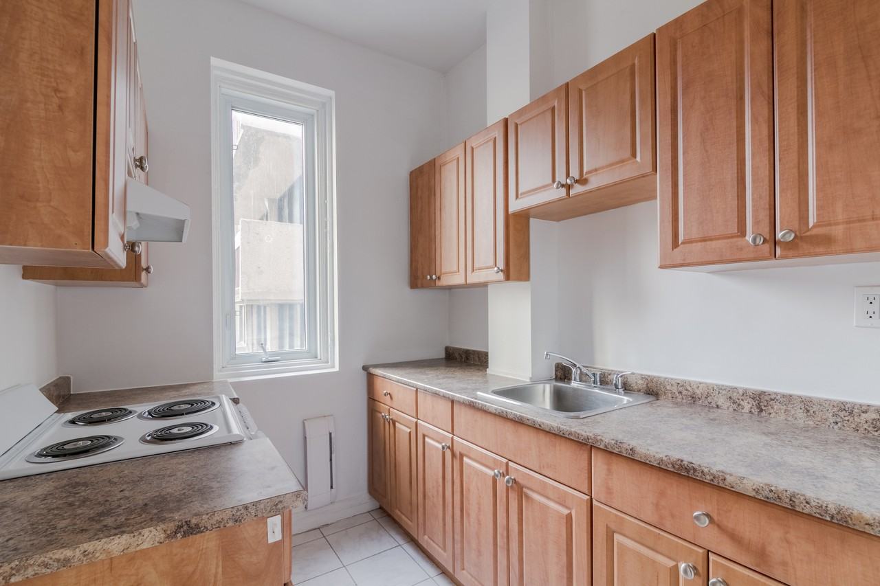 2045 LambertClosse Apartments 2045 Rue LambertClosse, Montréal, QC