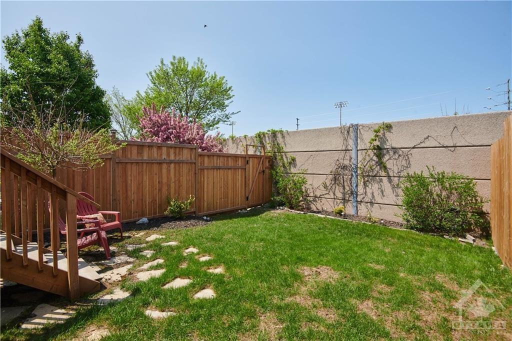 219 Kincardine Drive - Photo 3 of 26
