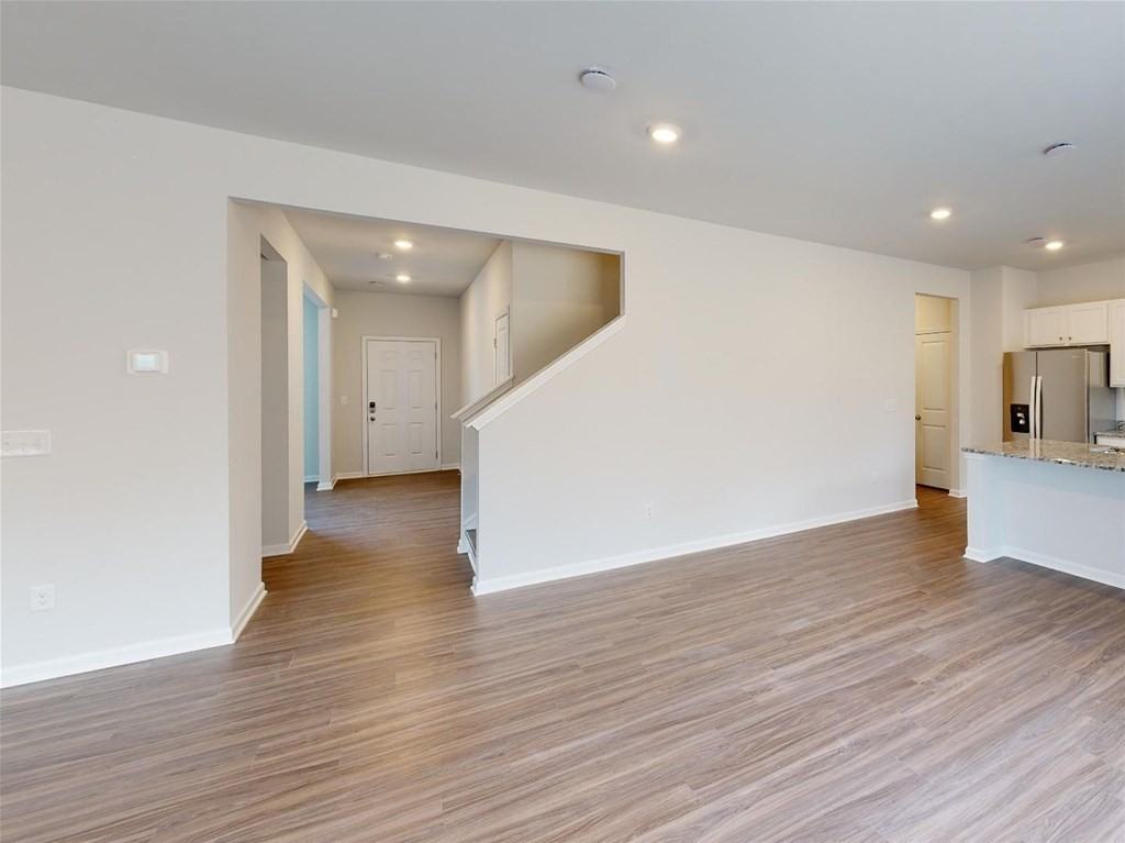 100 Hackberry Avenue - Photo 2 of 9
