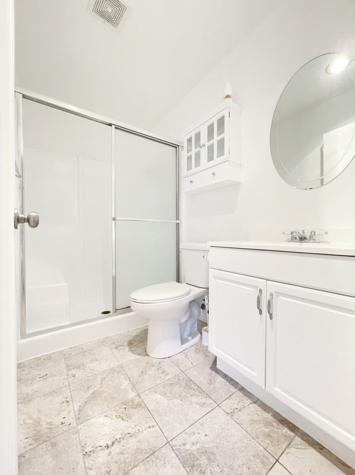 18526 Mayall St - Photo 4 of 21