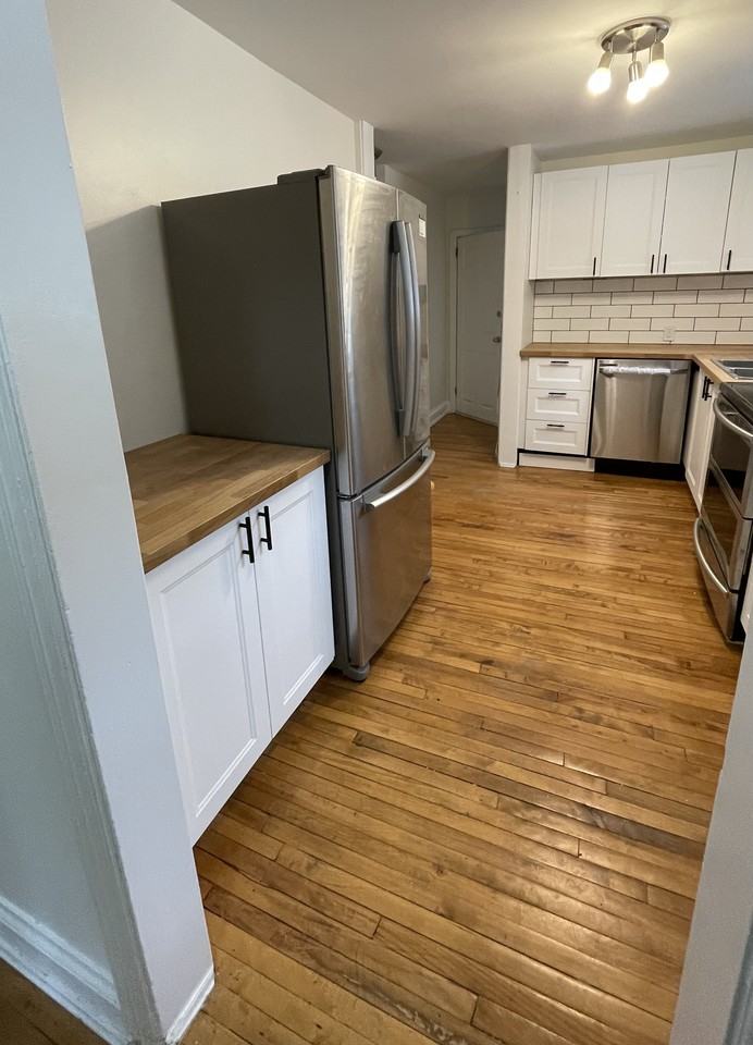 115 Dagmar Avenue - Photo 3 of 11