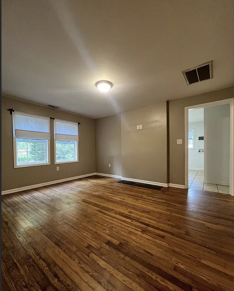 3204 Sam Wilson Rd #NA - Photo 3 of 4