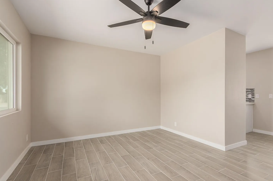 2630 W Lane Ave #A - Photo 2 of 16