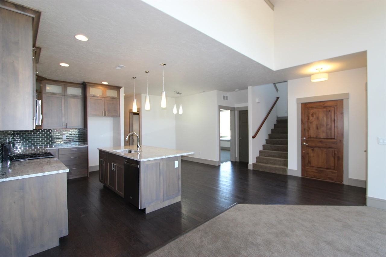 1271 E Lone Creek Dr #1 - Photo 5 of 13