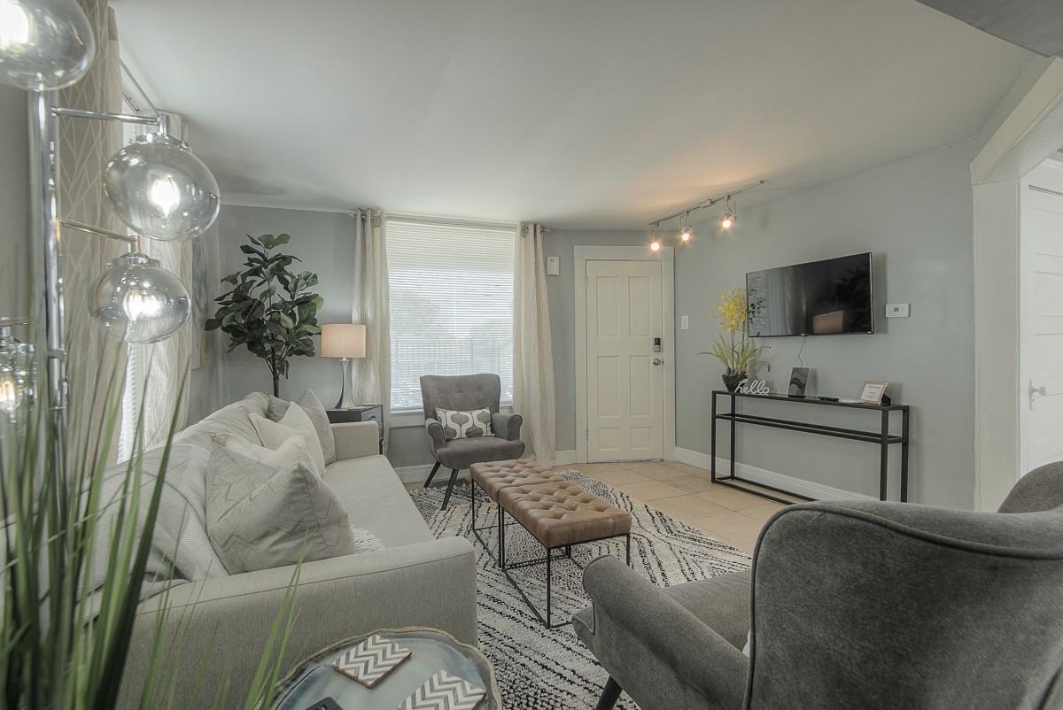 4416 Terrace St #1 - Photo 4 of 19