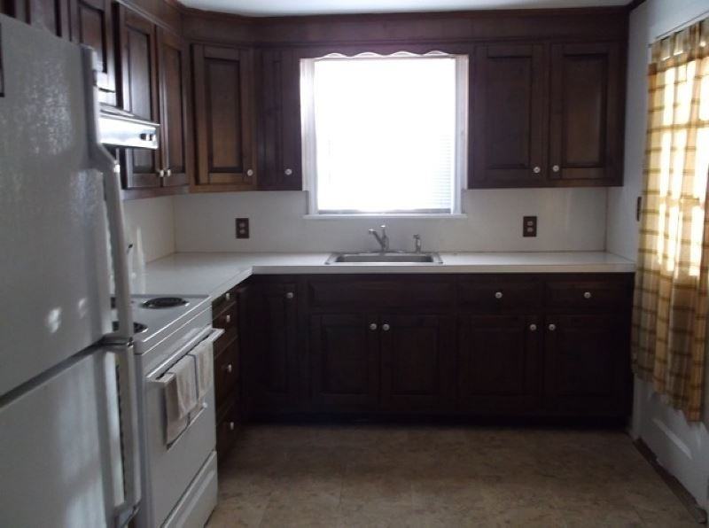 104 Woodport Rd - Photo 3 of 7