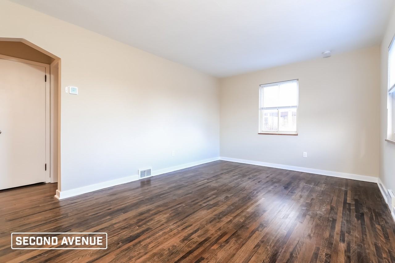 3563 Middleboro Rd - Photo 2 of 15