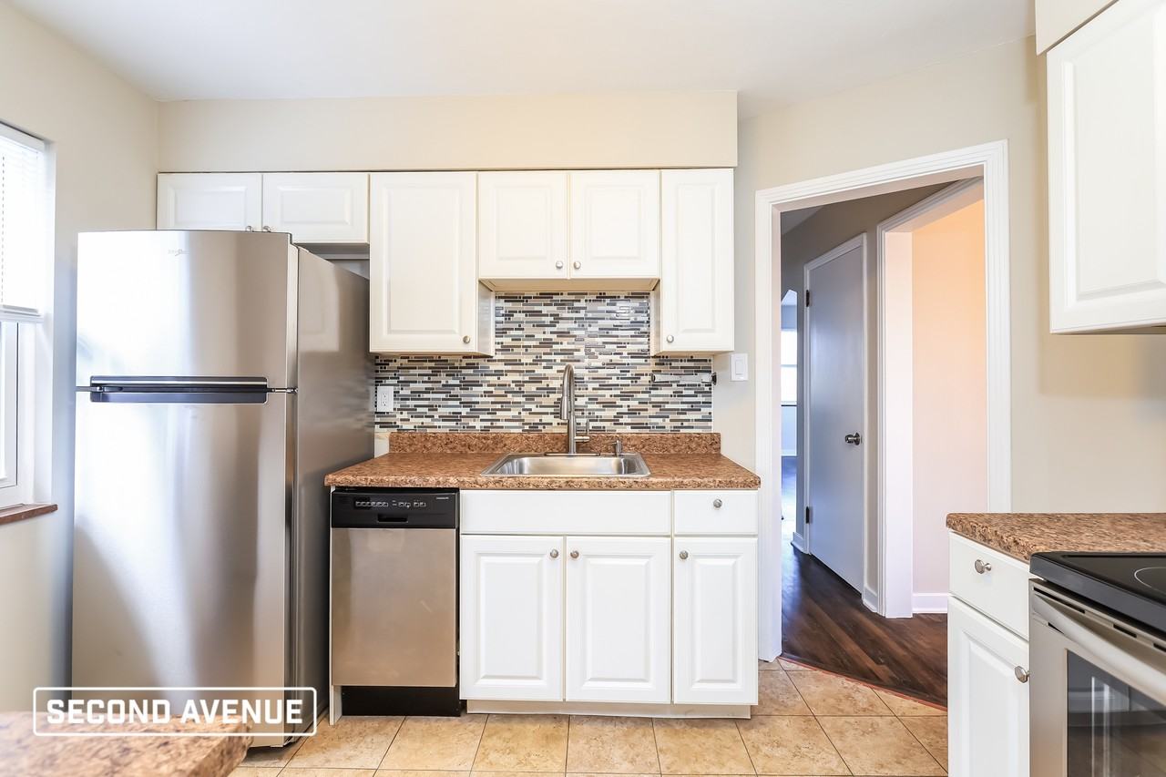 3563 Middleboro Rd - Photo 6 of 15