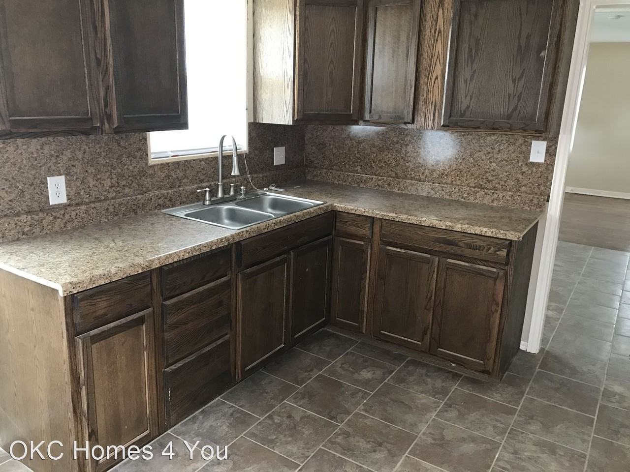 3324 Nw 27th St - Photo 3 of 9