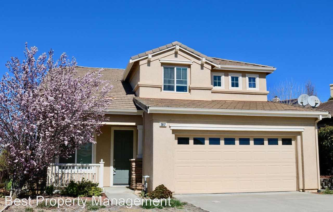 2617 Monroe Ct - Photo 2 of 27