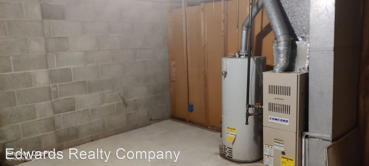 131 S 30th St - Photo 2 of 23