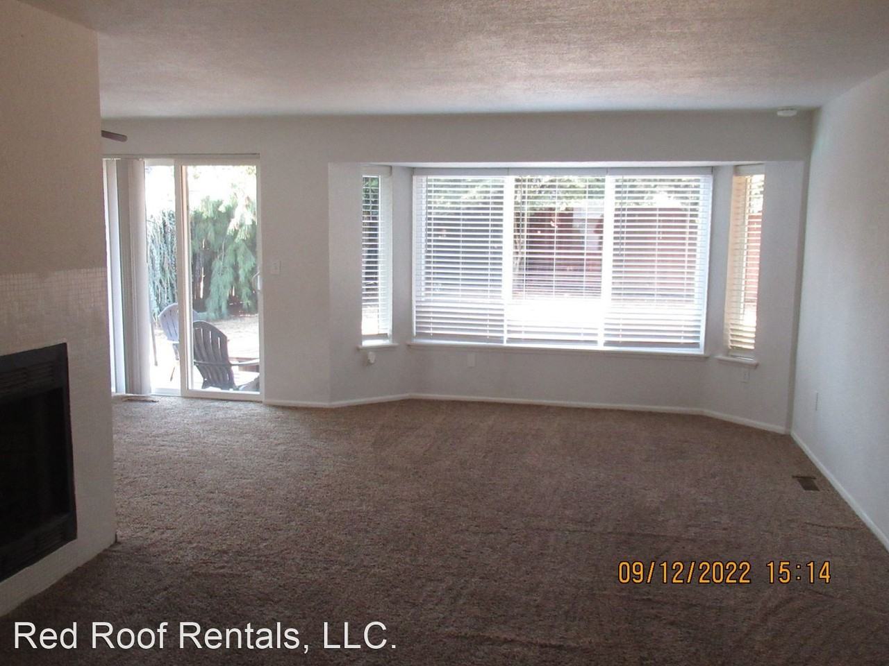 2107 167th Street Ct E - Photo 2 of 8