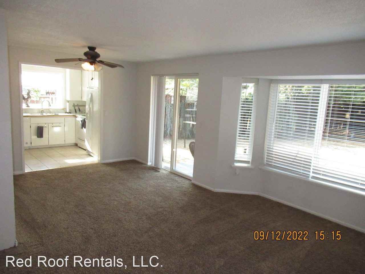 2107 167th Street Ct E - Photo 3 of 8