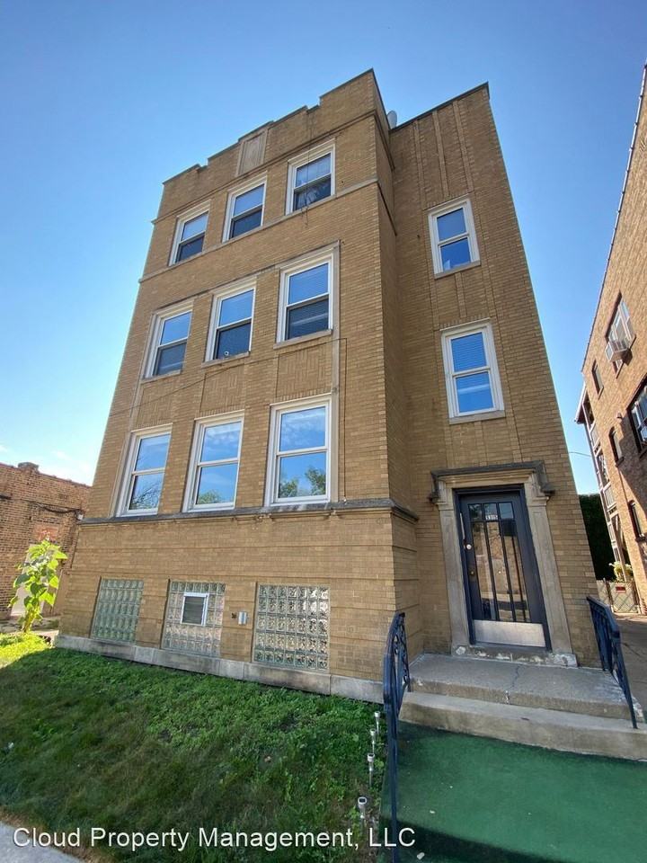5315 W Giddings St Apartments in Portage Park, Chicago, IL 60630 Zumper