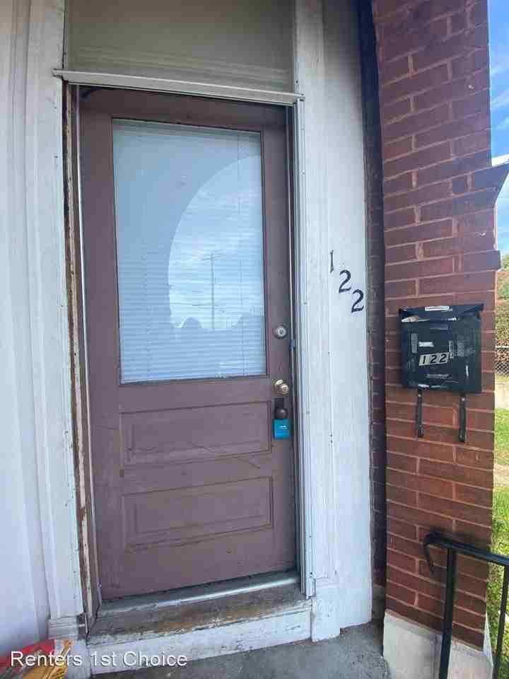 122 Haven St - Photo 2 of 12