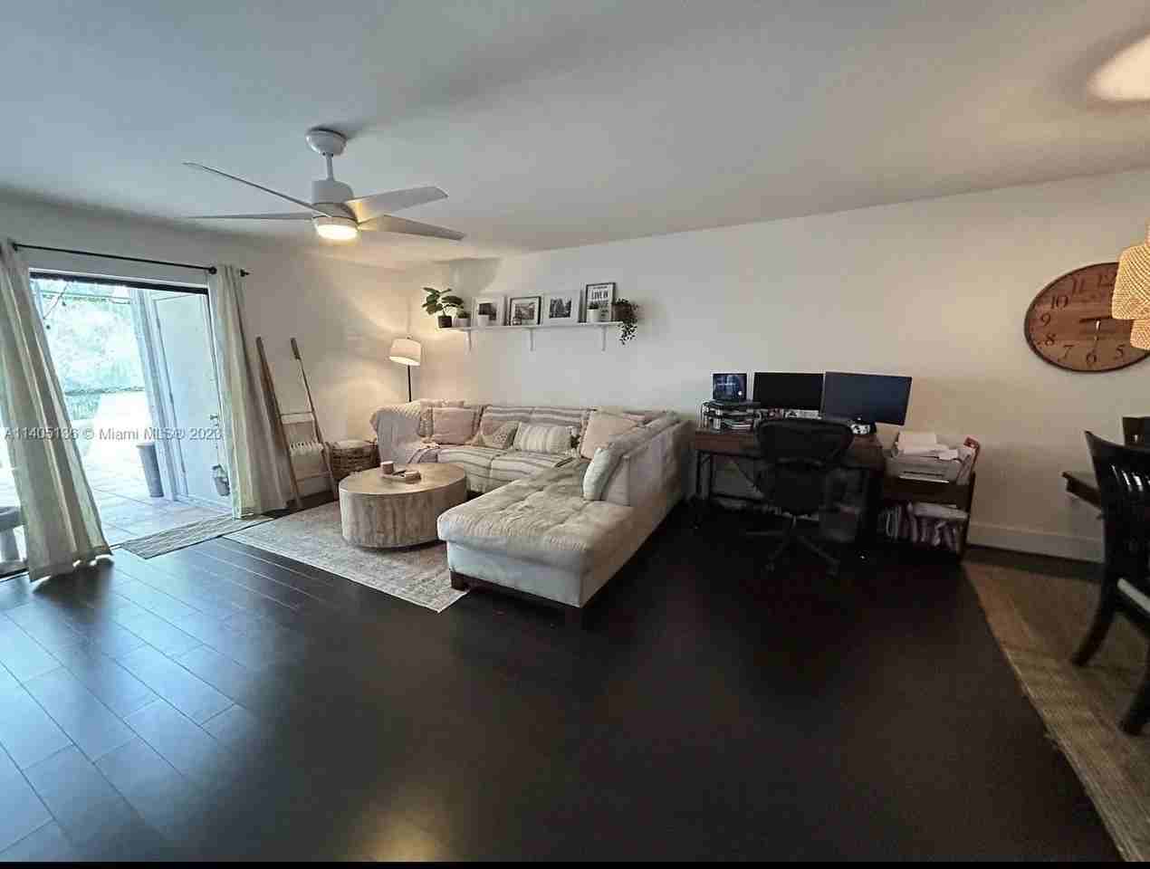 9908 Nw 41st St #5 - Photo 3 of 7