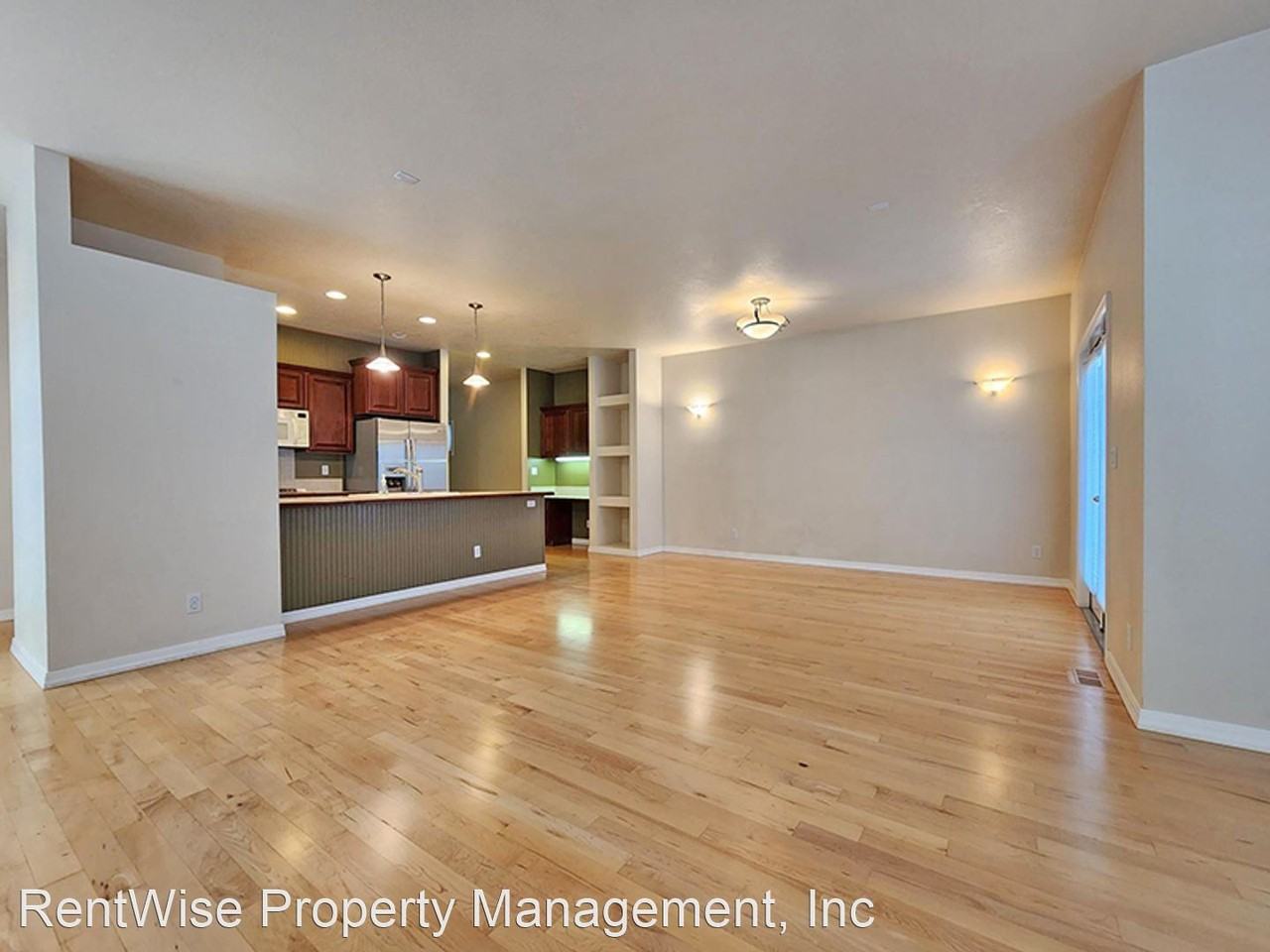 318 W Highland St - Photo 3 of 24